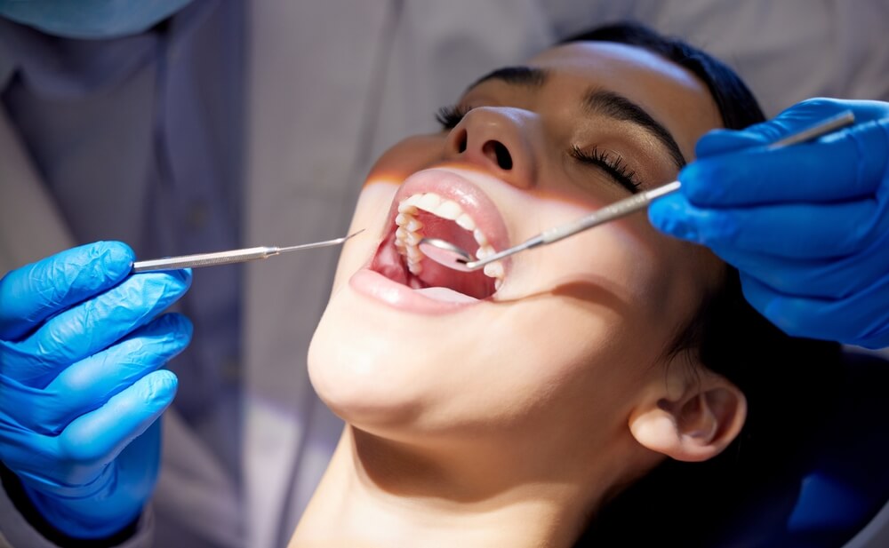 Dental implants dentist