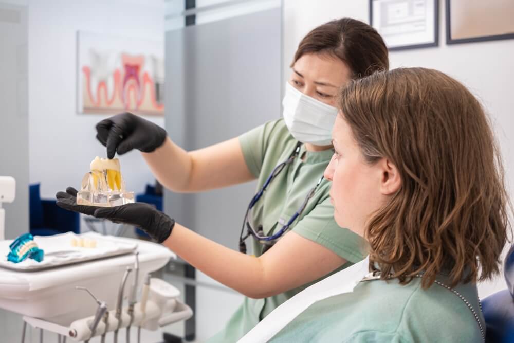 How to Choose the Right Dental Implant Provider